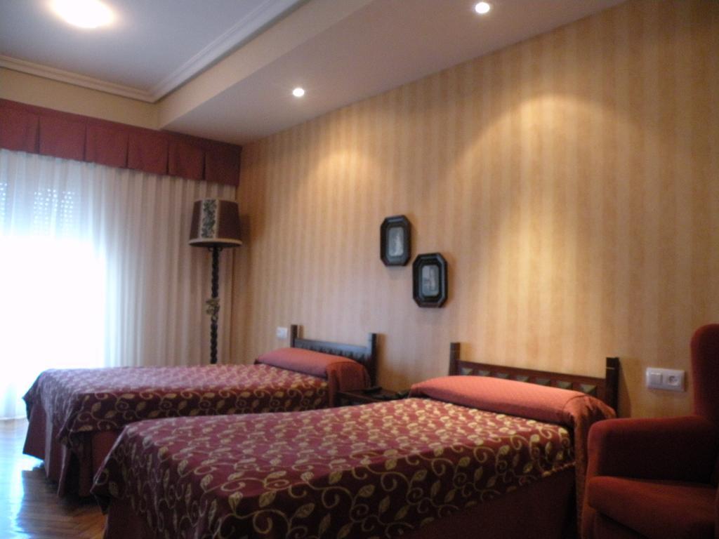 Hotel Rompeolas Байона Екстериор снимка